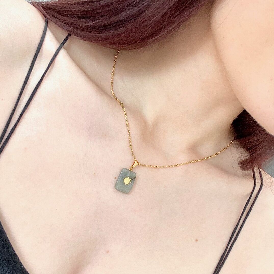 Collier soleil en labradorite naturelle